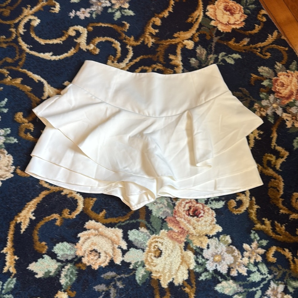 English Factory White Ruffle Shorts - Picture 3 of 6